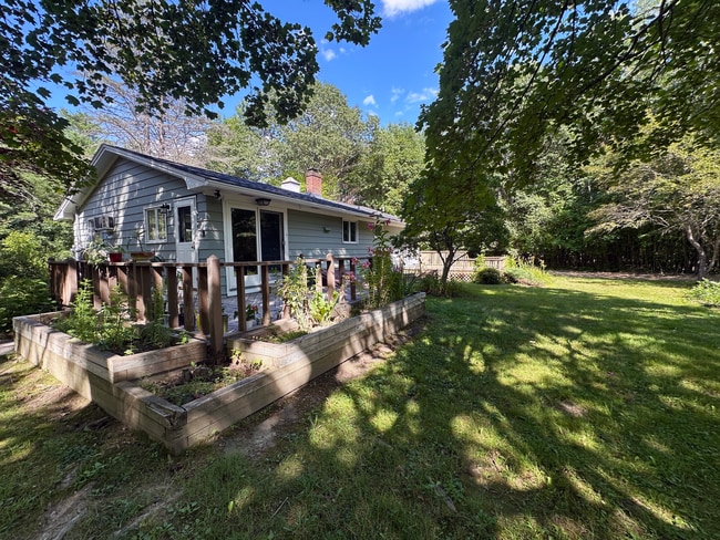 Building Photo - 157 Hallowell Rd