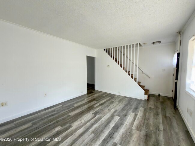 Building Photo - 512 Emmett St