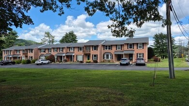 Building Photo - 300 Green Dr