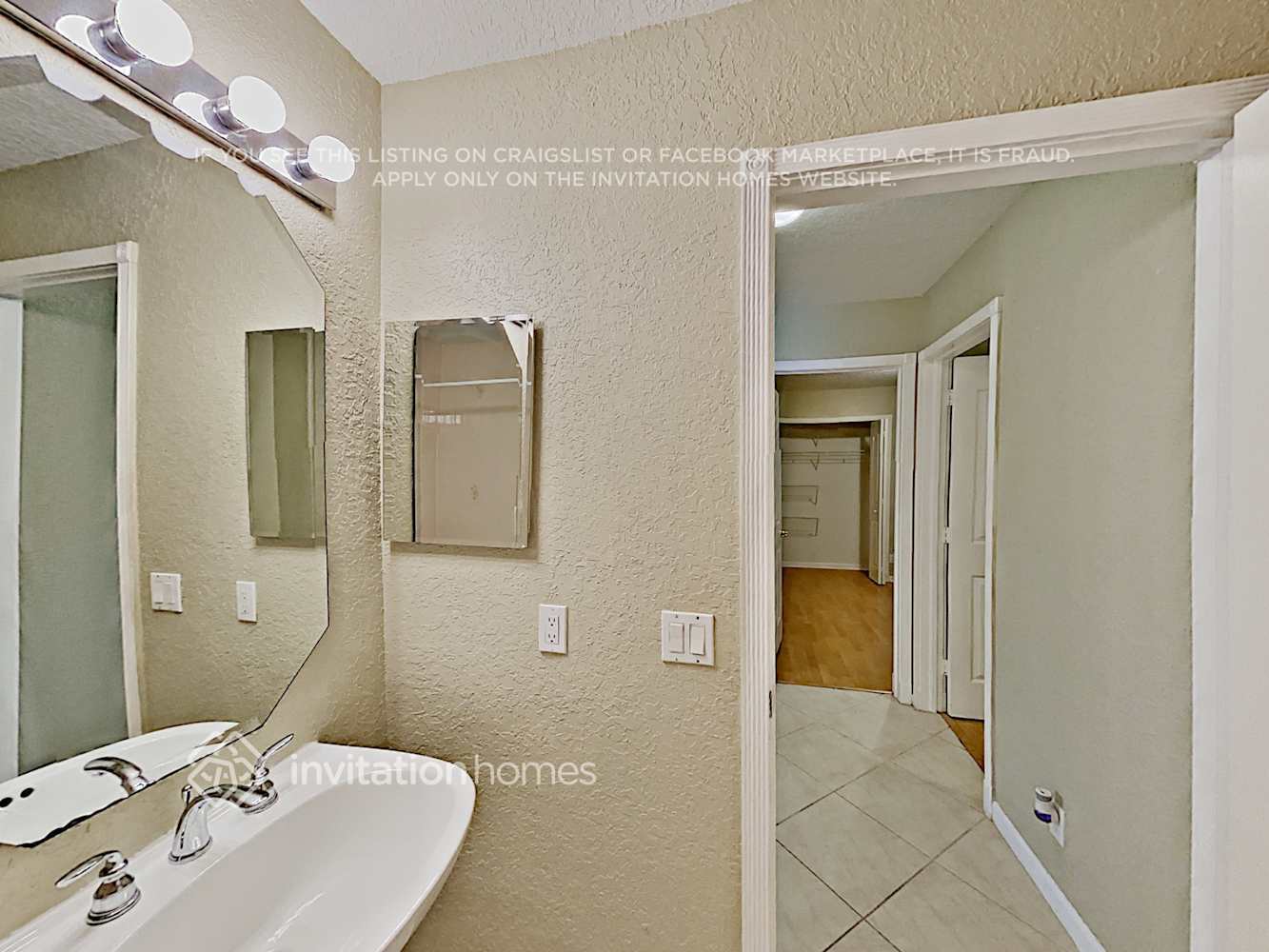 Building Photo - 3970 Sea Grape Cir