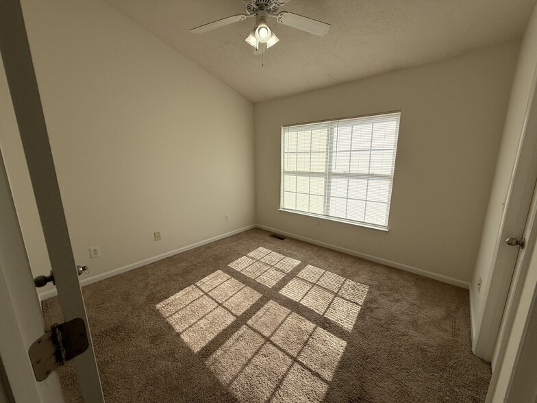 Building Photo - 2961 S Rutherford Blvd
