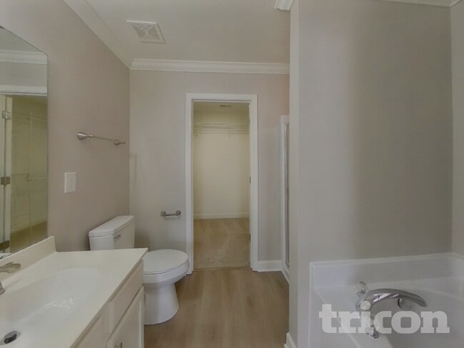 Building Photo - 8450 Ainsworth St