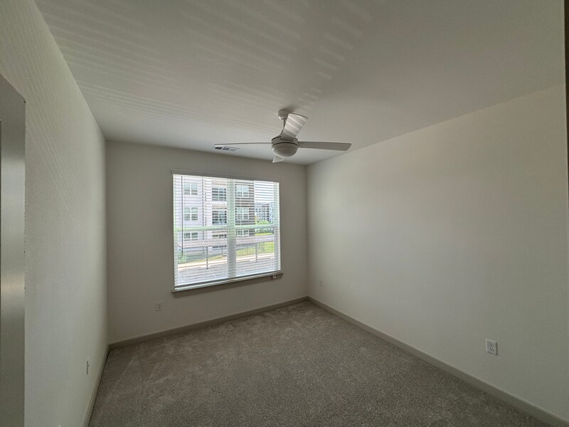 Building Photo - 1301 Leah Ave