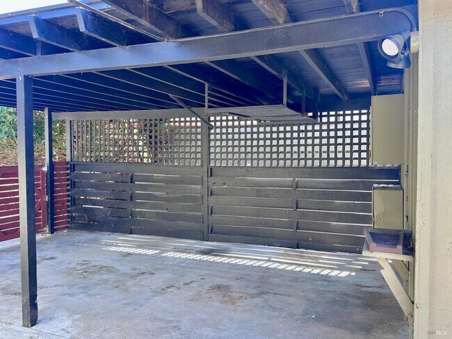 Building Photo - 220 Los Altos Pl