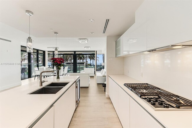 Building Photo - 2101 S Surf Rd