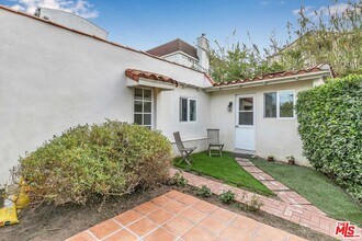 Building Photo - 746 Ashland Ave