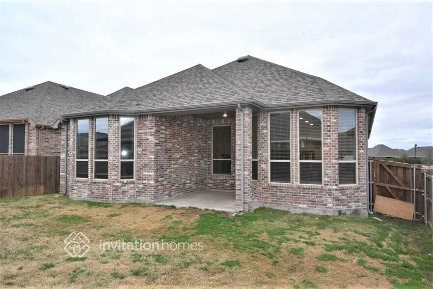 Building Photo - 1589 Kessler Dr