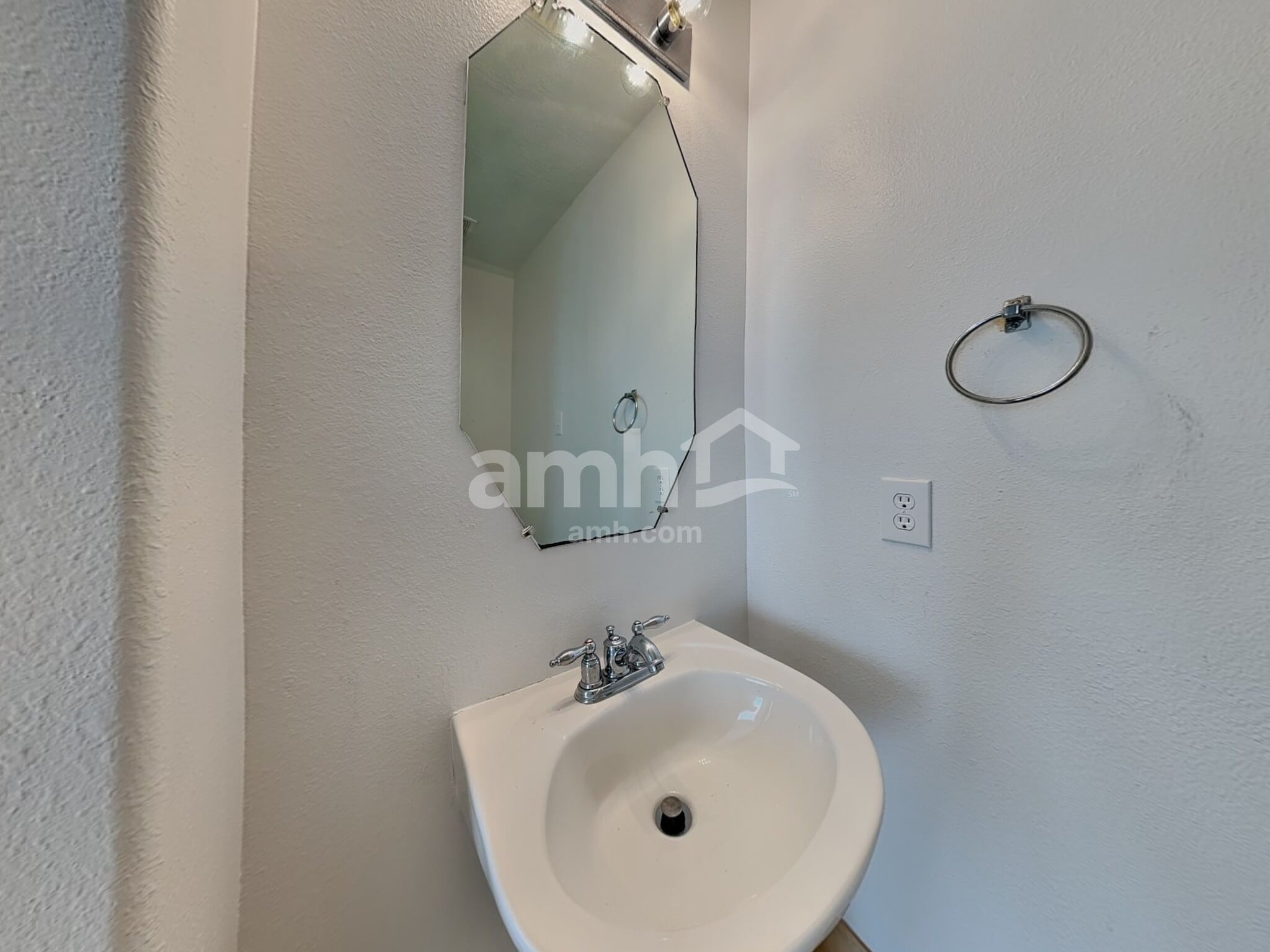 Building Photo - 6630 Rusty Ridge Ln