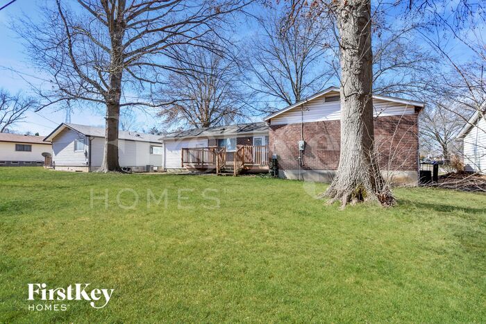Building Photo - 3250 Churchill Dr