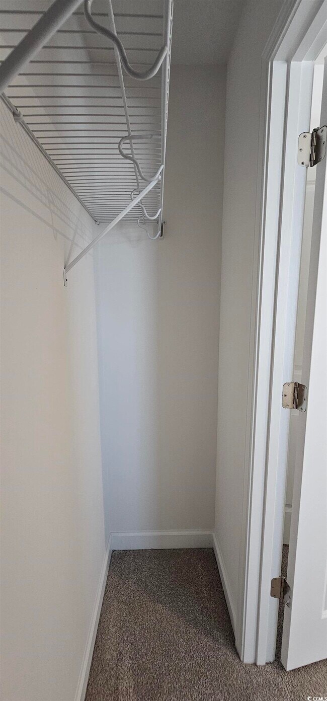 Building Photo - 8233 Vibrant Dr