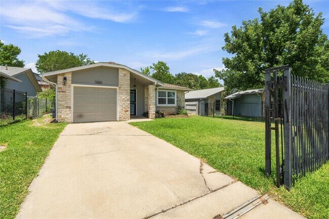 Building Photo - 7000 Shannon Dr