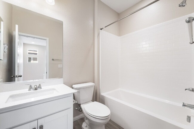 Building Photo - 3 Bedroom Townhome for Rent in Cadence Henderson | Solar Home | Master-Planned Community Near Las...