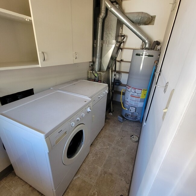 Building Photo - 20 W 25th Ave