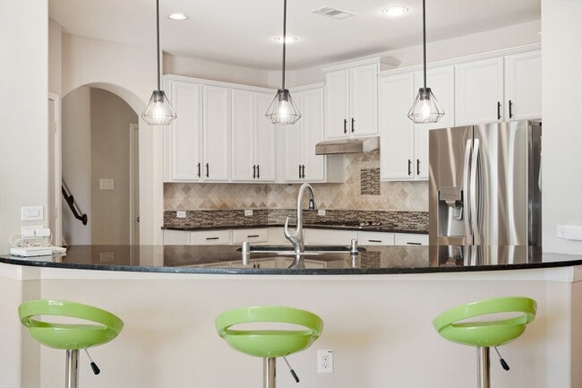 Building Photo - 27406 Starlight Canyon Ln