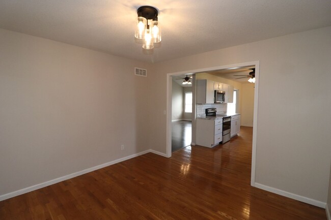 Building Photo - Gorgeous Home for Rent
