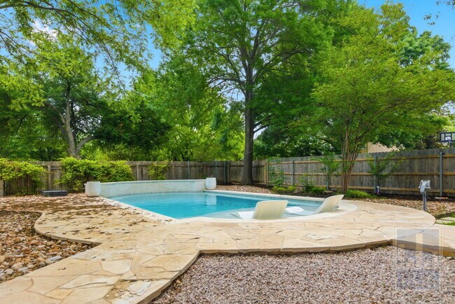 Building Photo - 41 Stillmeadow