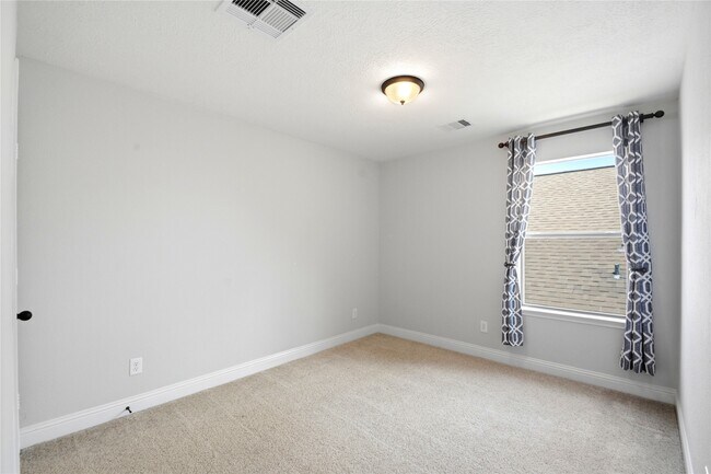 Building Photo - 11119 Hayden Falls Dr