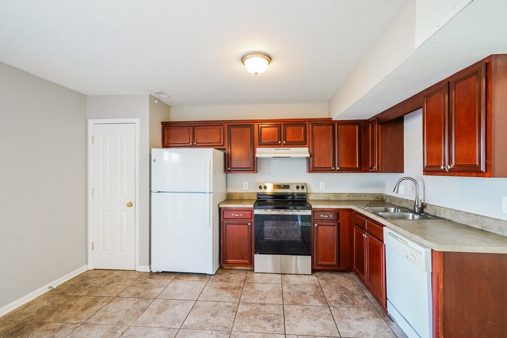 Building Photo - 675 Legacy Dr