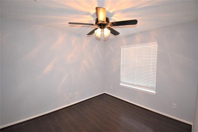 Building Photo - 18319 Forest Dew Dr