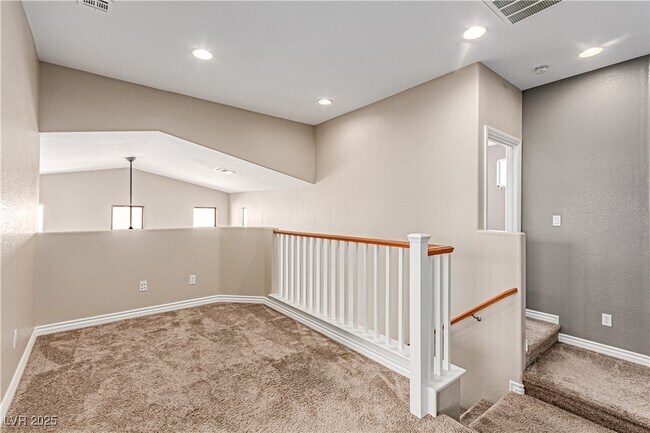 Building Photo - 8158 Altamont Ridge St