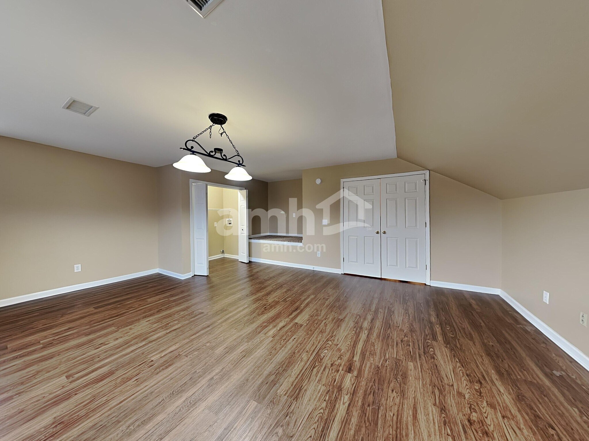 Building Photo - 2002 Woods Run