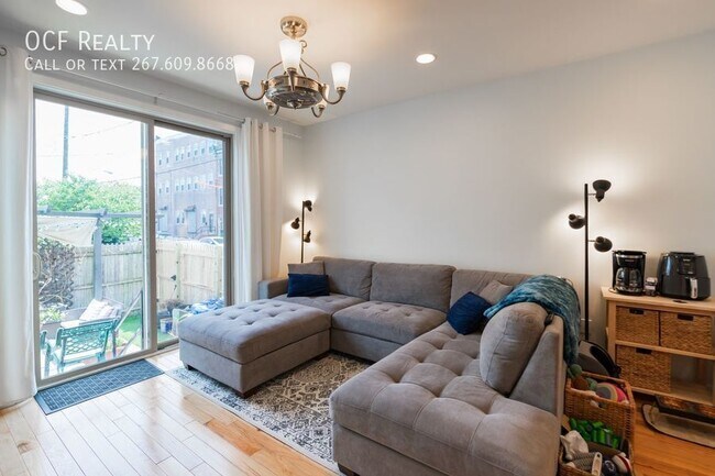 Building Photo - 2029 E Huntingdon St