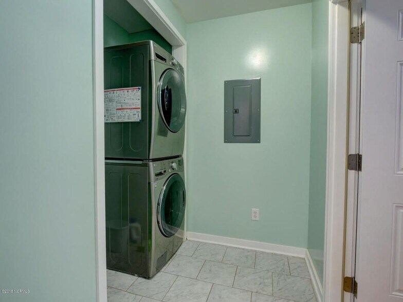 Building Photo - 4727 Long Leaf Hills Dr