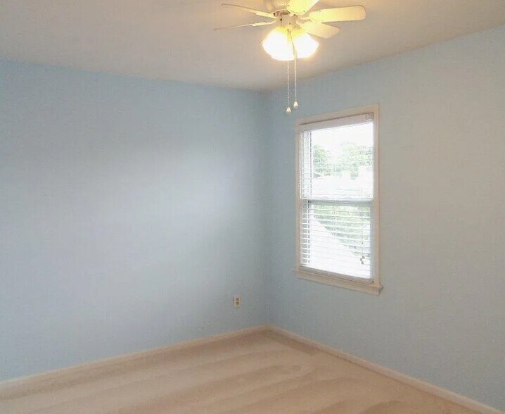 Building Photo - 4108 Starwood Arch