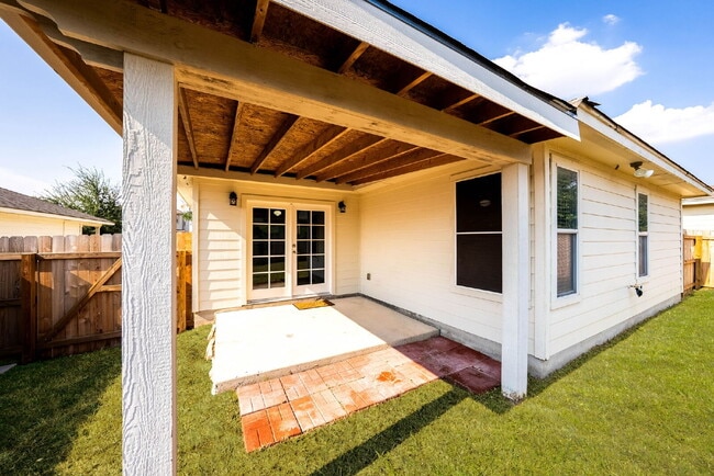 Building Photo - A Home Designed for Comfort and Convenience