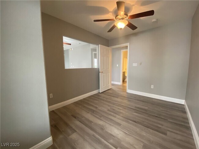 Building Photo - 10011 Crimson Palisades Pl