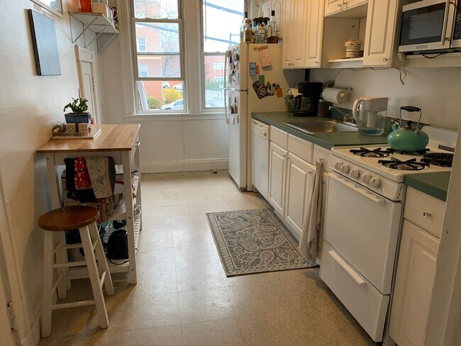 Building Photo - 19 Melvin Ave