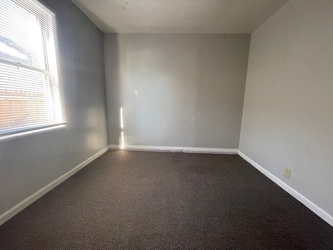 Building Photo - Built-In Storage