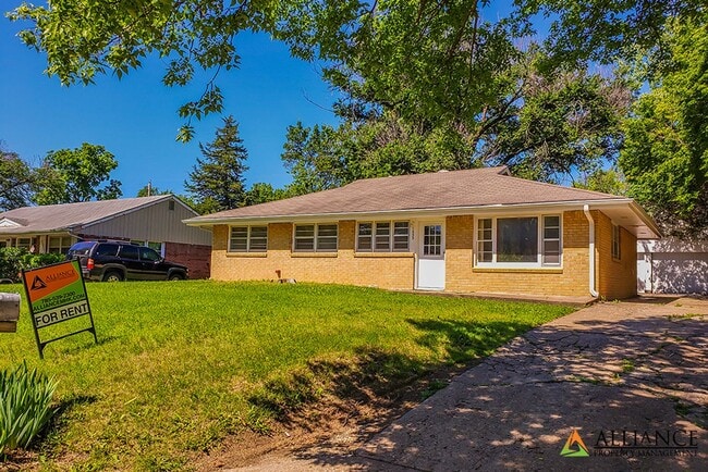 Building Photo - 1533 Pipher Ln