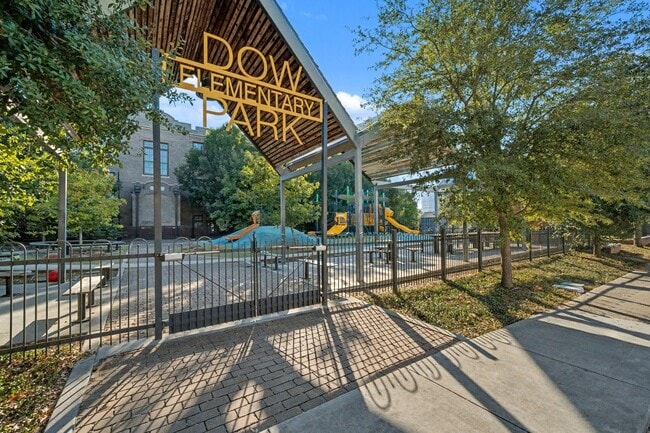 Building Photo - 1818 Decatur St