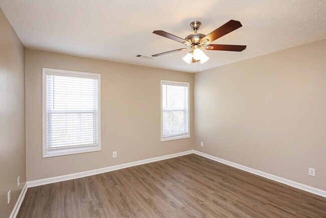 Building Photo - 307 Paxton Ct