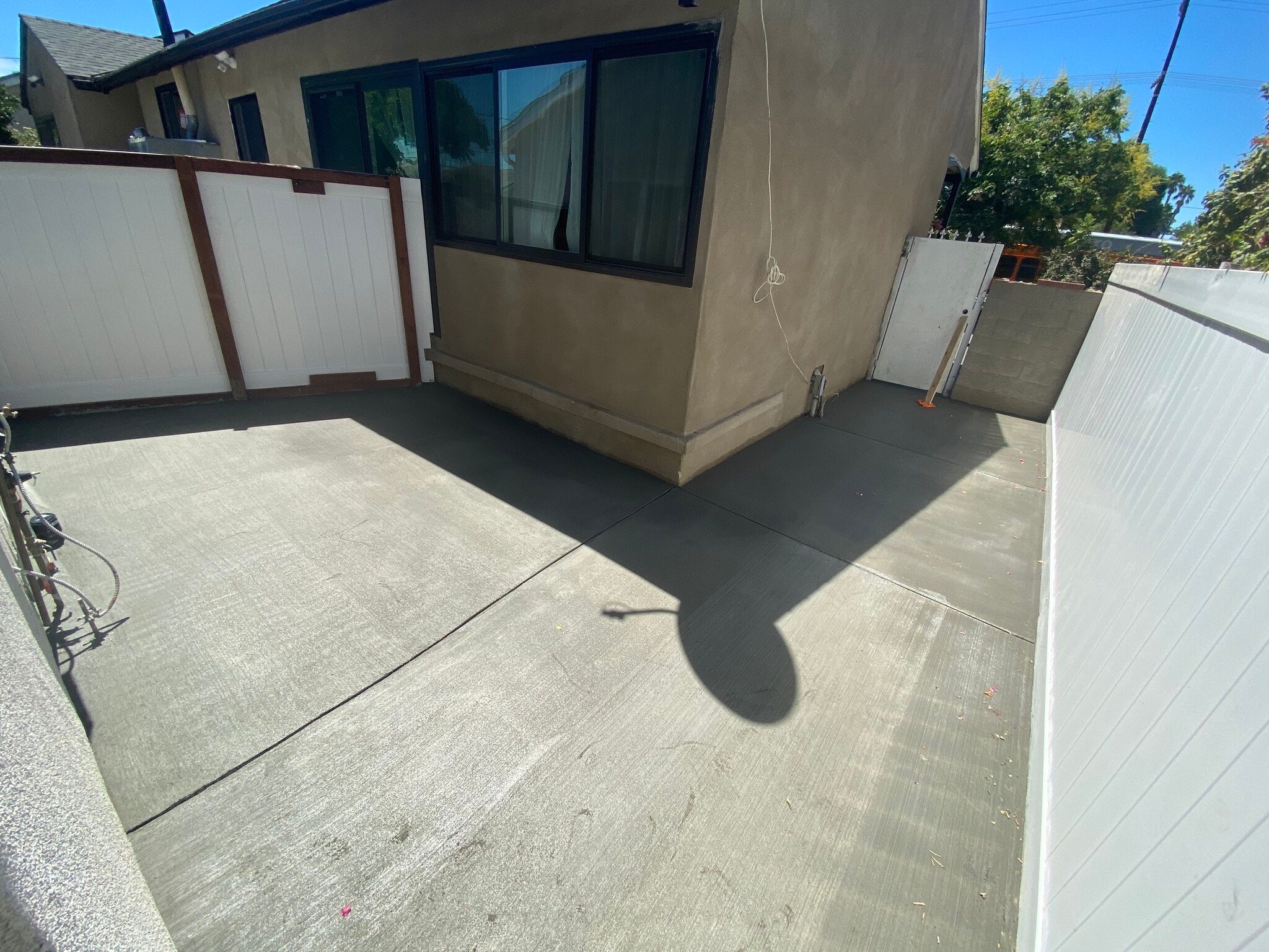 Building Photo - 6164 Tampa Ave