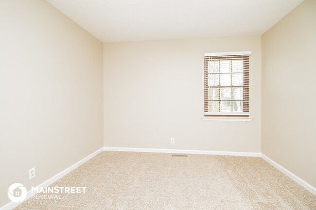 Building Photo - 3292 LUANN Dr