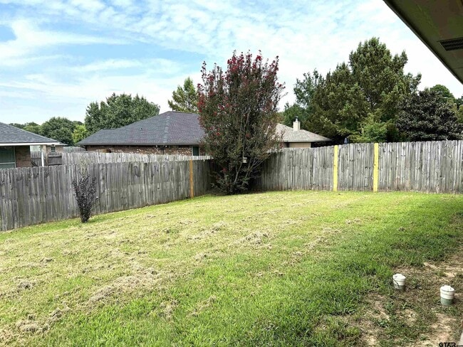Building Photo - 11250 Derby Dr