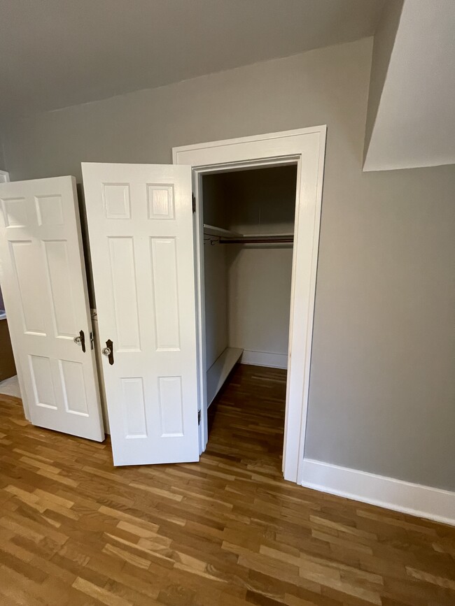 Building Photo - 2318 Storm St