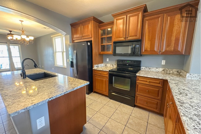 Building Photo - 3Bed/2.5Bath Three-Story Townhouse in Vistancia! Ready for Immediate Move-In! – 2 CAR GARAGE!