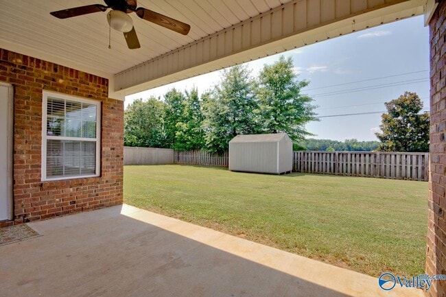 Building Photo - 112 SW Autumn Cove Dr