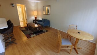 Building Photo - 2471 Riverside Pl