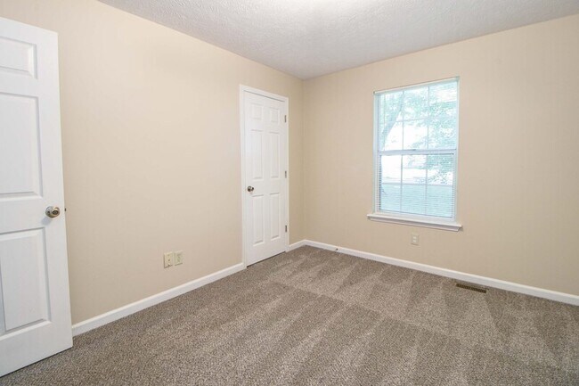 Building Photo - 217 New Gritton Ave