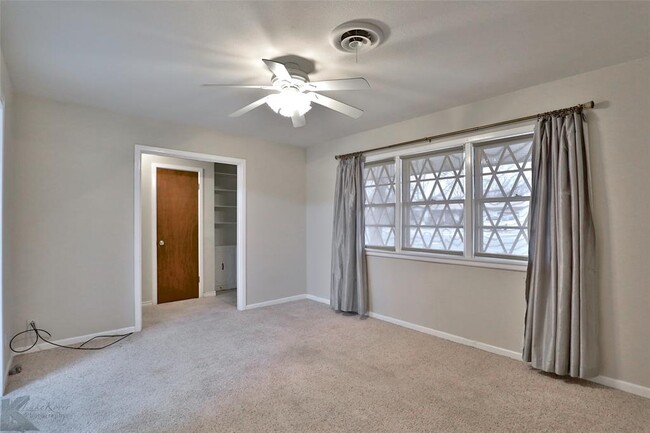 Building Photo - 3101 Sayles Blvd