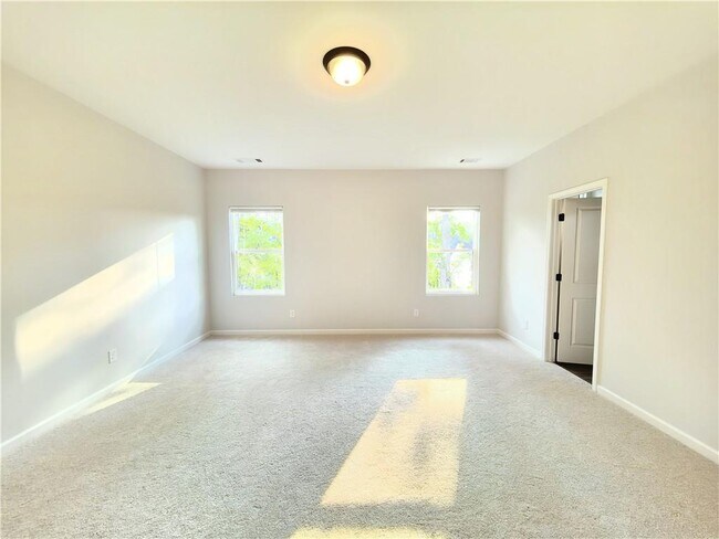 Building Photo - 1427 Ridge Rd