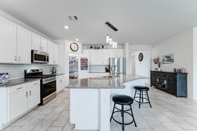 Building Photo - 1502 Wheatley Hill Ln
