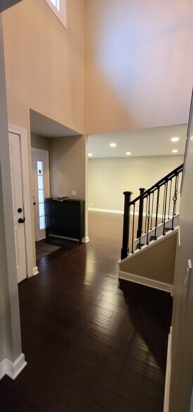 Building Photo - 1147 Needham Rd