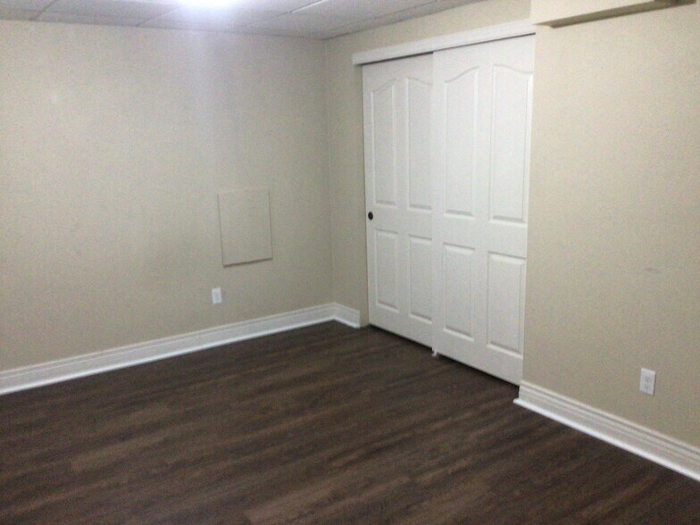 Building Photo - 7134 S Sorrento Way