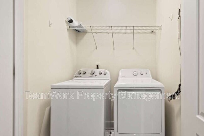 Building Photo - 2936 Sugarberry Ln