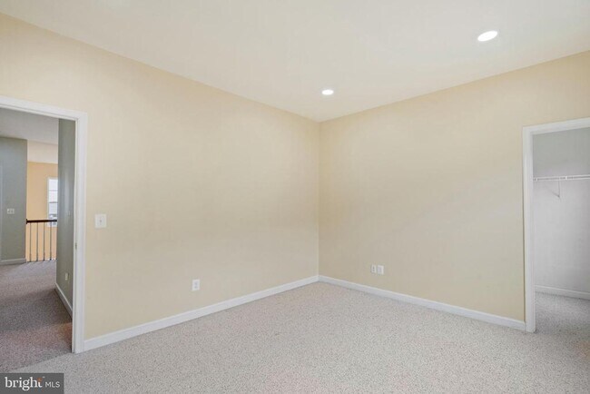 Building Photo - 7517 Lindberg Dr